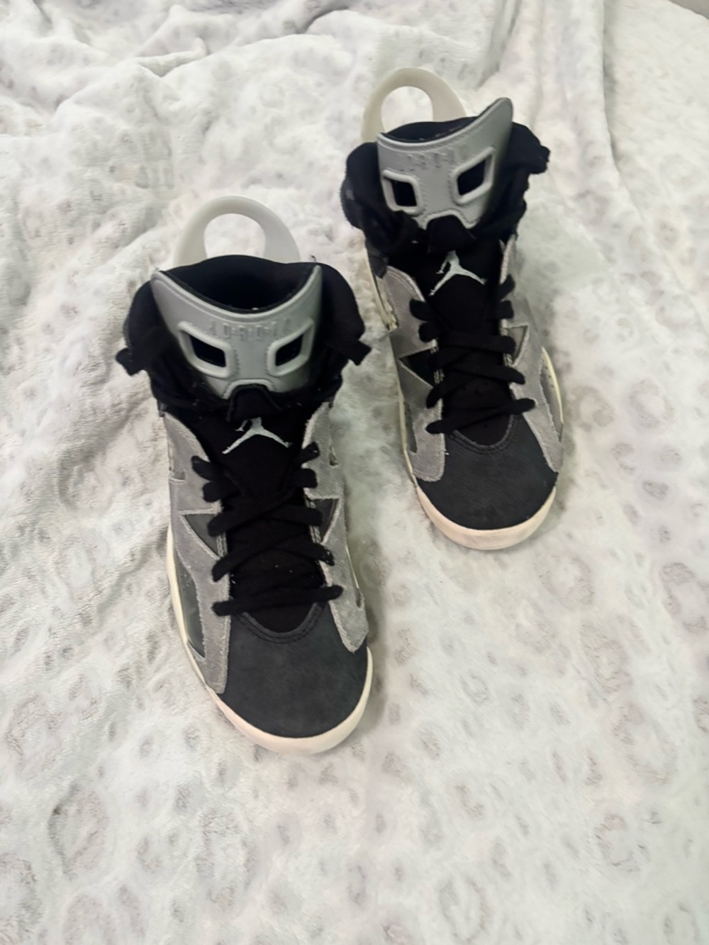Used Jordans sz 8 see pics for condition no box